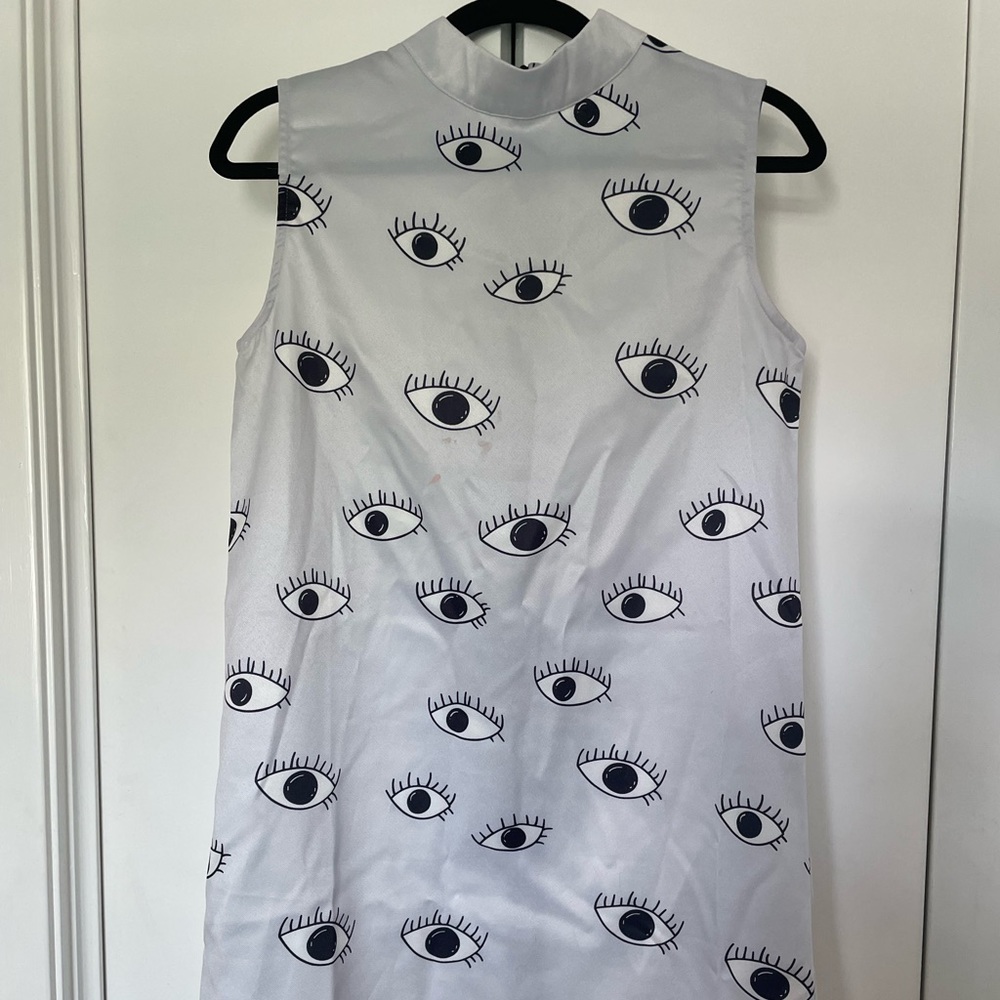 Eye shift dress